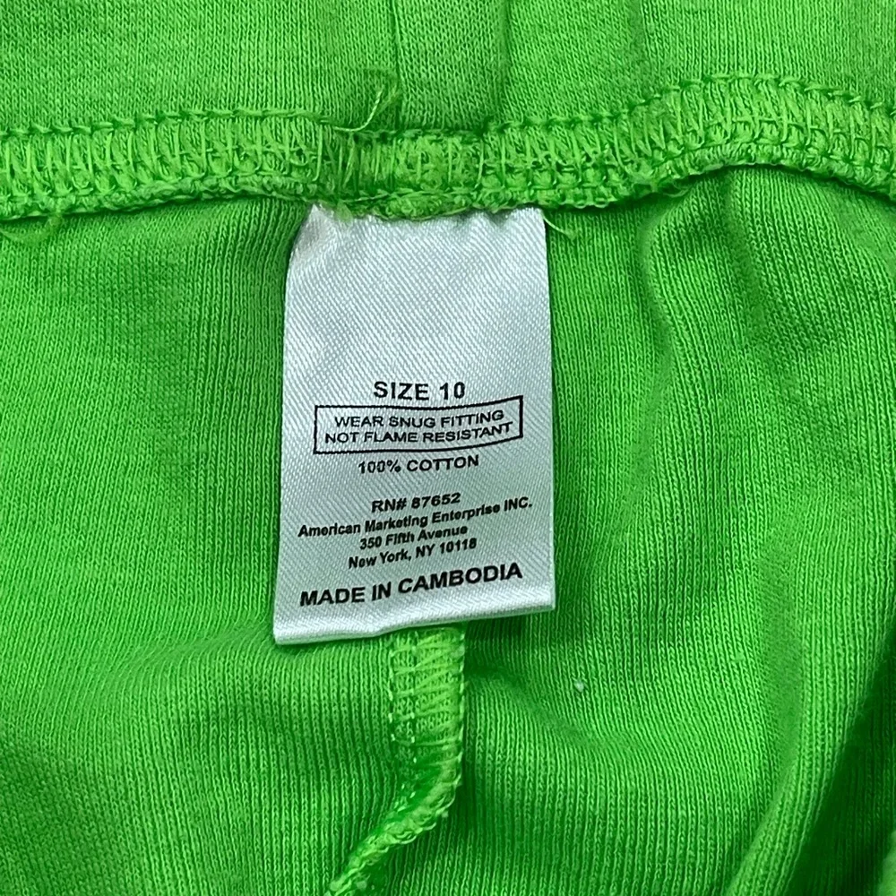 Girls 2 pajamas pants bundle green and gray size 10